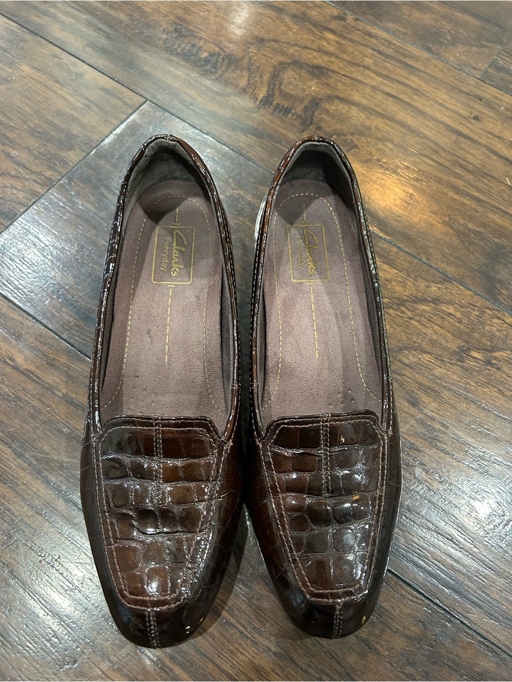 Clarks Women’s Brown Croc-Embossed Loafers